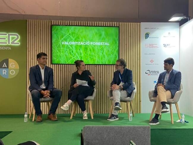 Valorització Forestal. Amb Antoni Trasobares, Mercè March, Inazio Martínez de Arano i Joan Cabezas, en el 6è Fòrum Agroaliomentari de Ràdio Lleida.