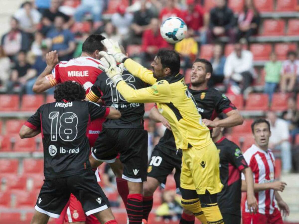 El Cádiz se interesa en Migue, central del Huracán
