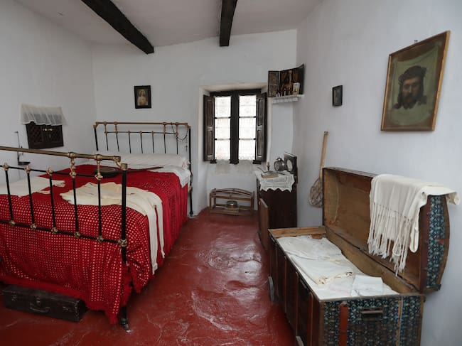 Casa del Abuelo en Cevico de la Torre(Palencia), casa del siglo XIX donde se muestra se muestra el ambiente de una casa de agricultores con sus muebles y objetos de uso diario