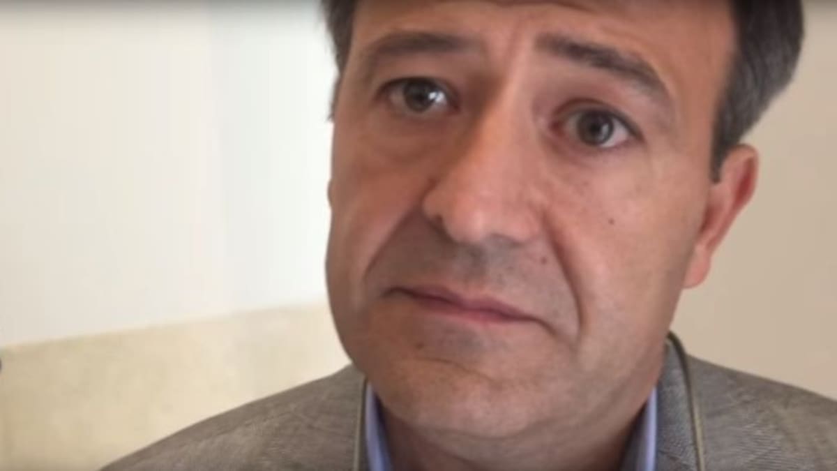 La expareja del dirigente policial acusado de acoso pide mayor protección