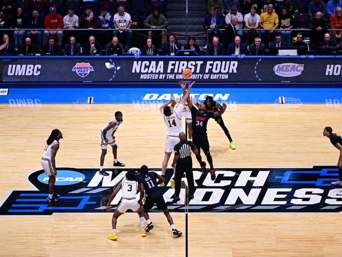 El 'March Madness' de la NCAA y la locura que provoca en los aficionados: aumentan las vasectomías solo para faltar al trabajo