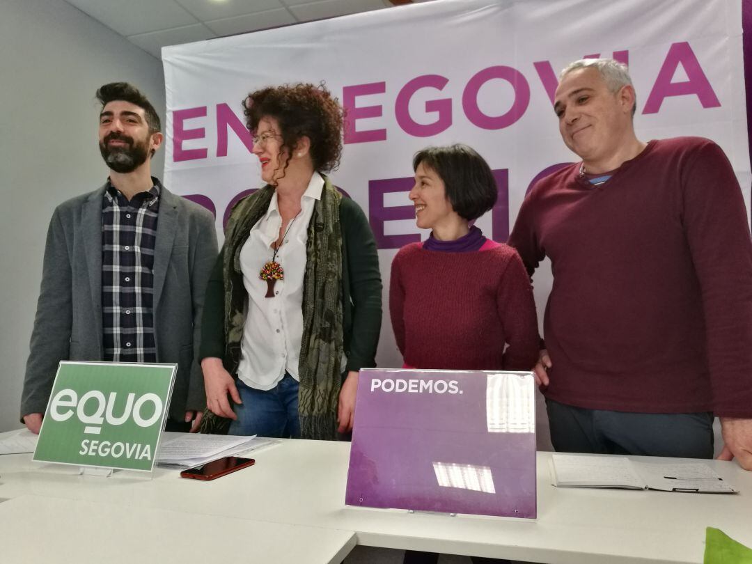 Representantes de Podemos y Equo en la presentación del acuerdo para las próximas elecciones municipales