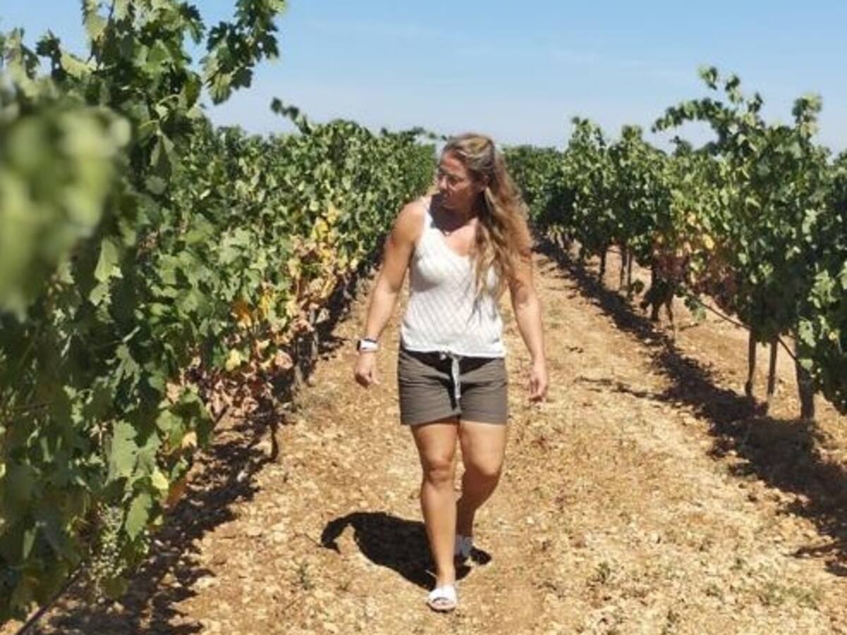 La viticultora, Aroma Ruiz, explica, en Hoy por Hoy Peñafiel, su experiencia en el medio rural tras años de actividad