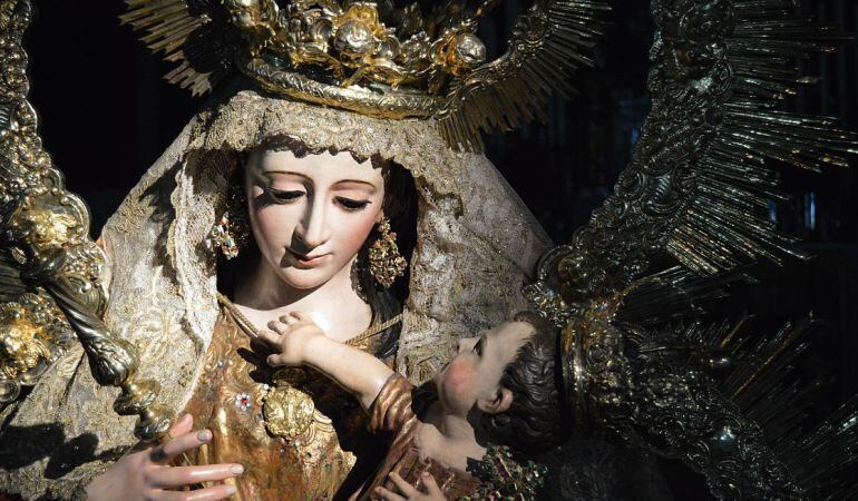 Imagen de la Virgen de Todos los Santos, que tiene su residencia canónica en la parroquia de Omnium Sanctorum