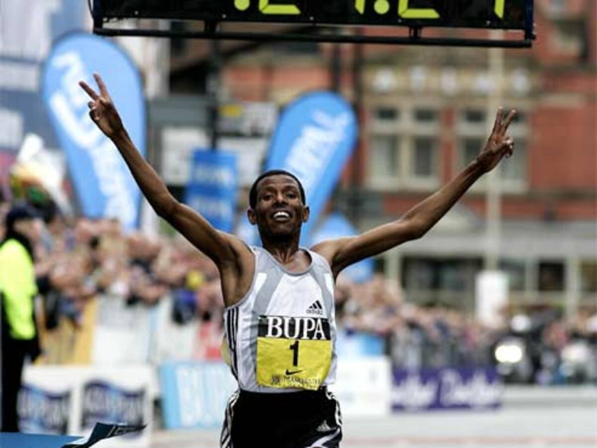 Gebrselassie renuncia al maratón de Pekín por la polución