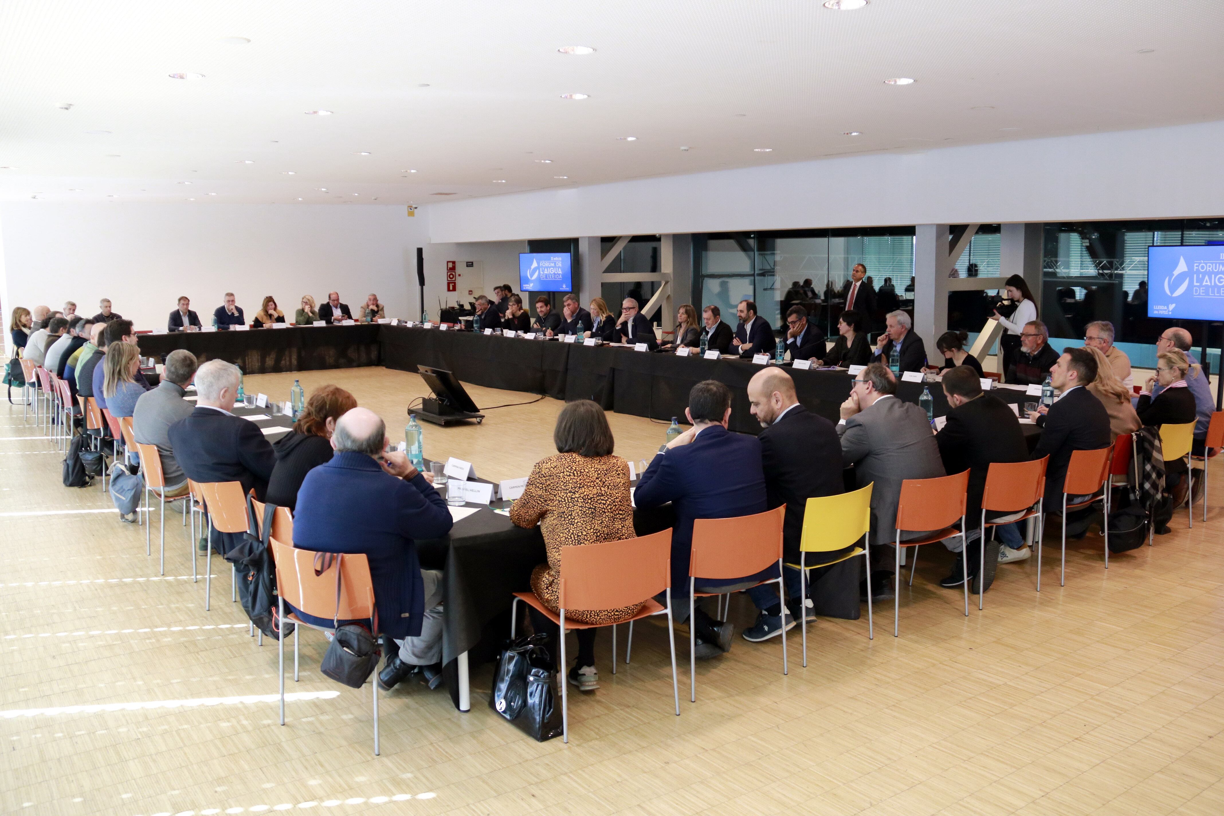 La Llotja ha estat l'escenari del  II Fòrum de l'Aigua organitzat per la Paeria de Lleida. Foto: ACN.