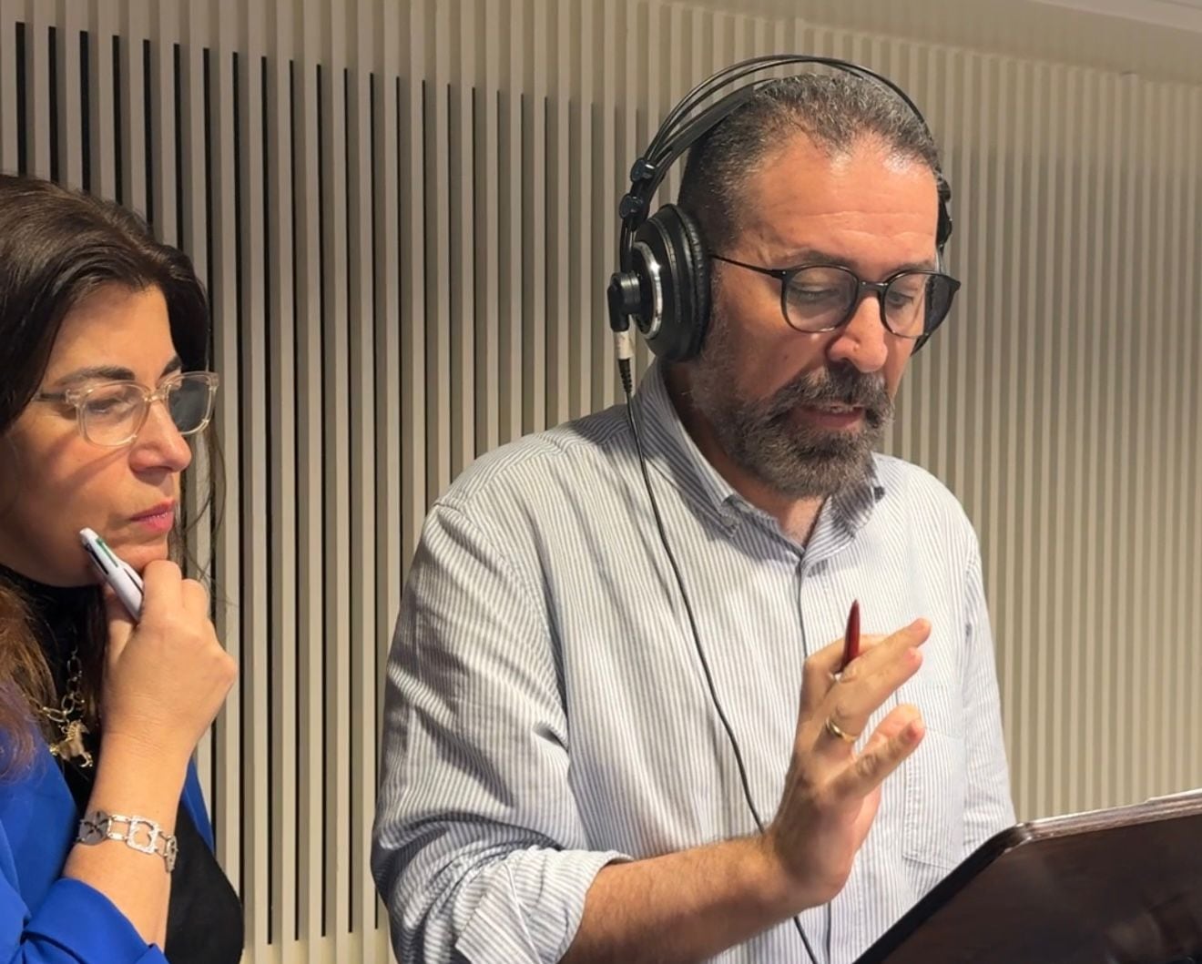 Carlos Cala y Marta González Novo en la recreación del entierro de Tierno Galván