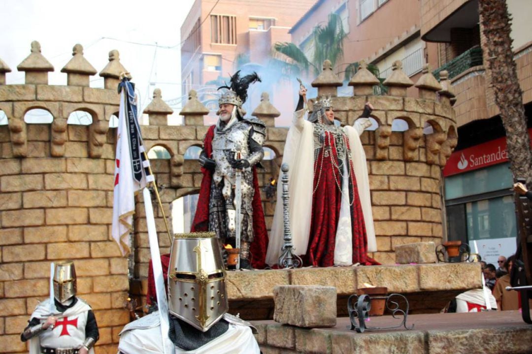 Desfile de Moros y Cristianos en San Vicente