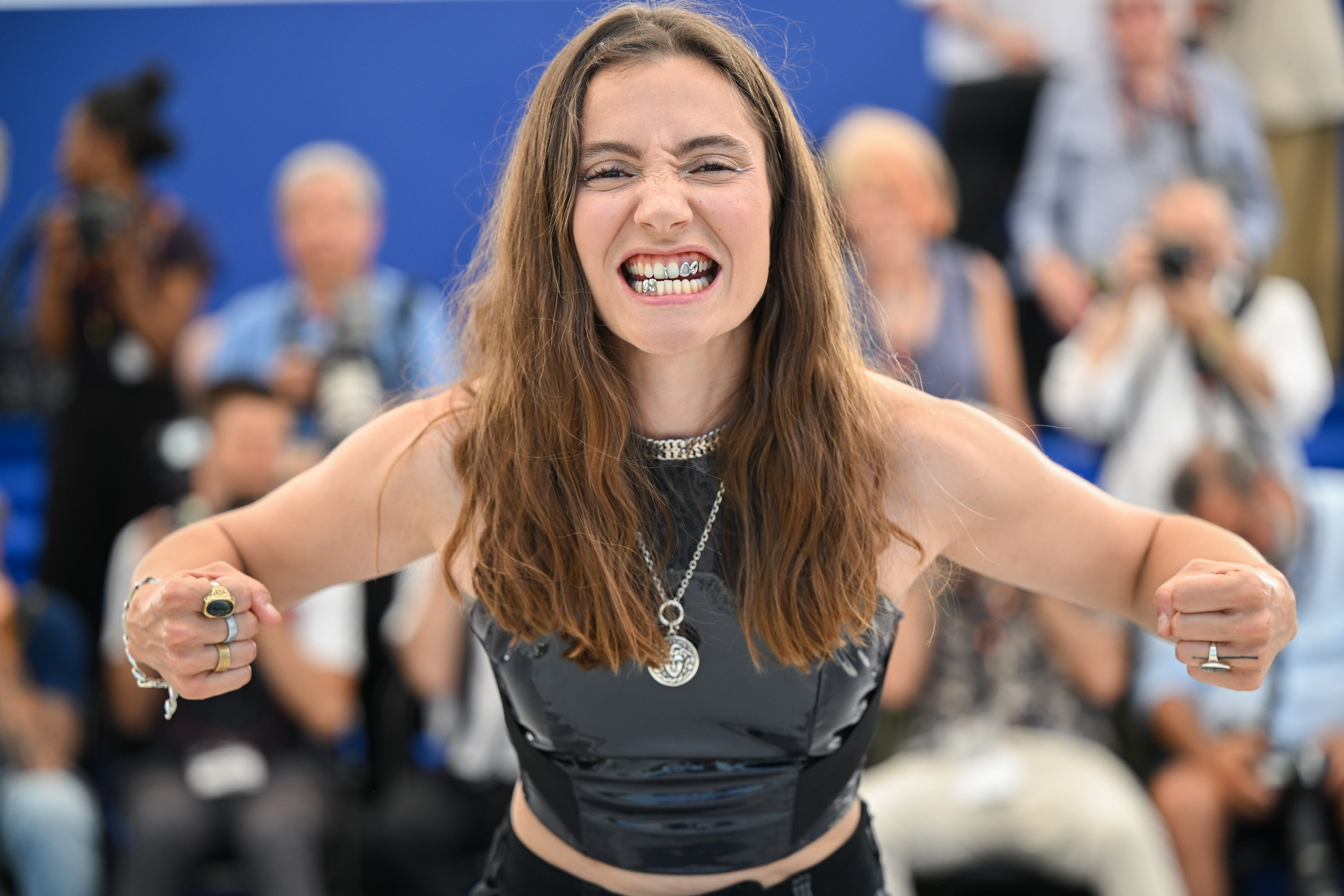 Lola Quivoron en el Festival de Cannes (Photo by Stephane Cardinale - Corbis/Corbis via Getty Images)