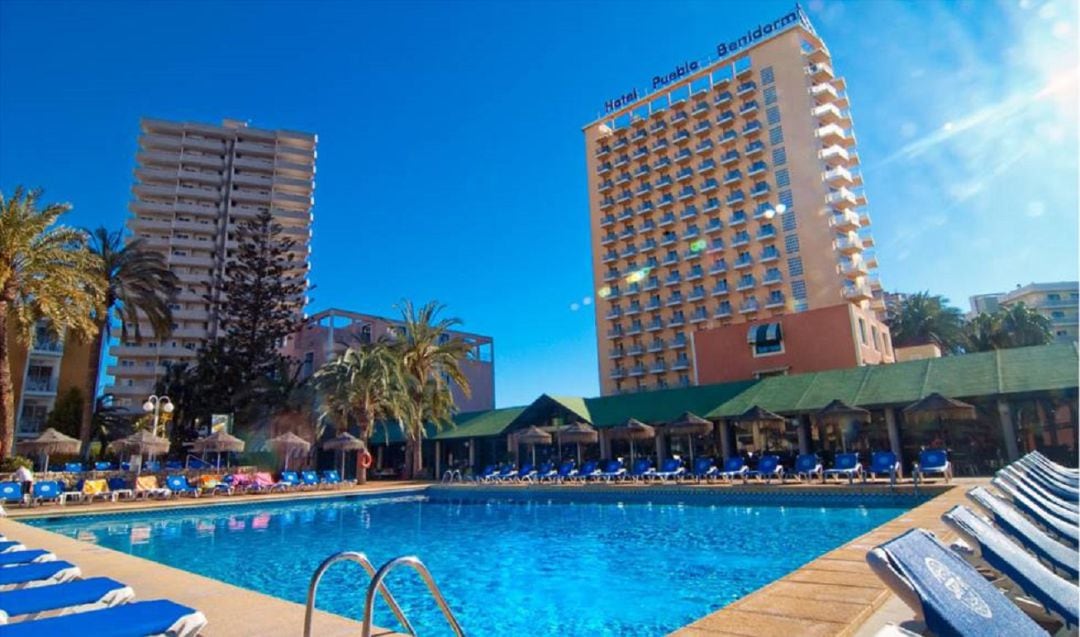 Imagen de archivo de uno de los emblemáticos hoteles de la capital turística de la Costa Blanca, el Hotel Pueblo Benidorm