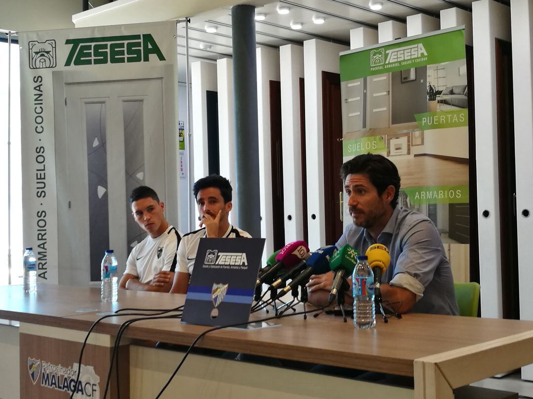 Víctor, Juankar y Ricca, valorando el partido ante el Depor en Tesesa