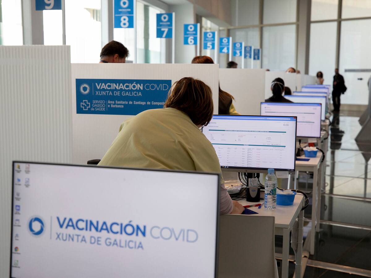Galicia recibirá la Cruz Sencilla de la Orden Civil de Sanidad por la coordinación de la campaña de vacunación