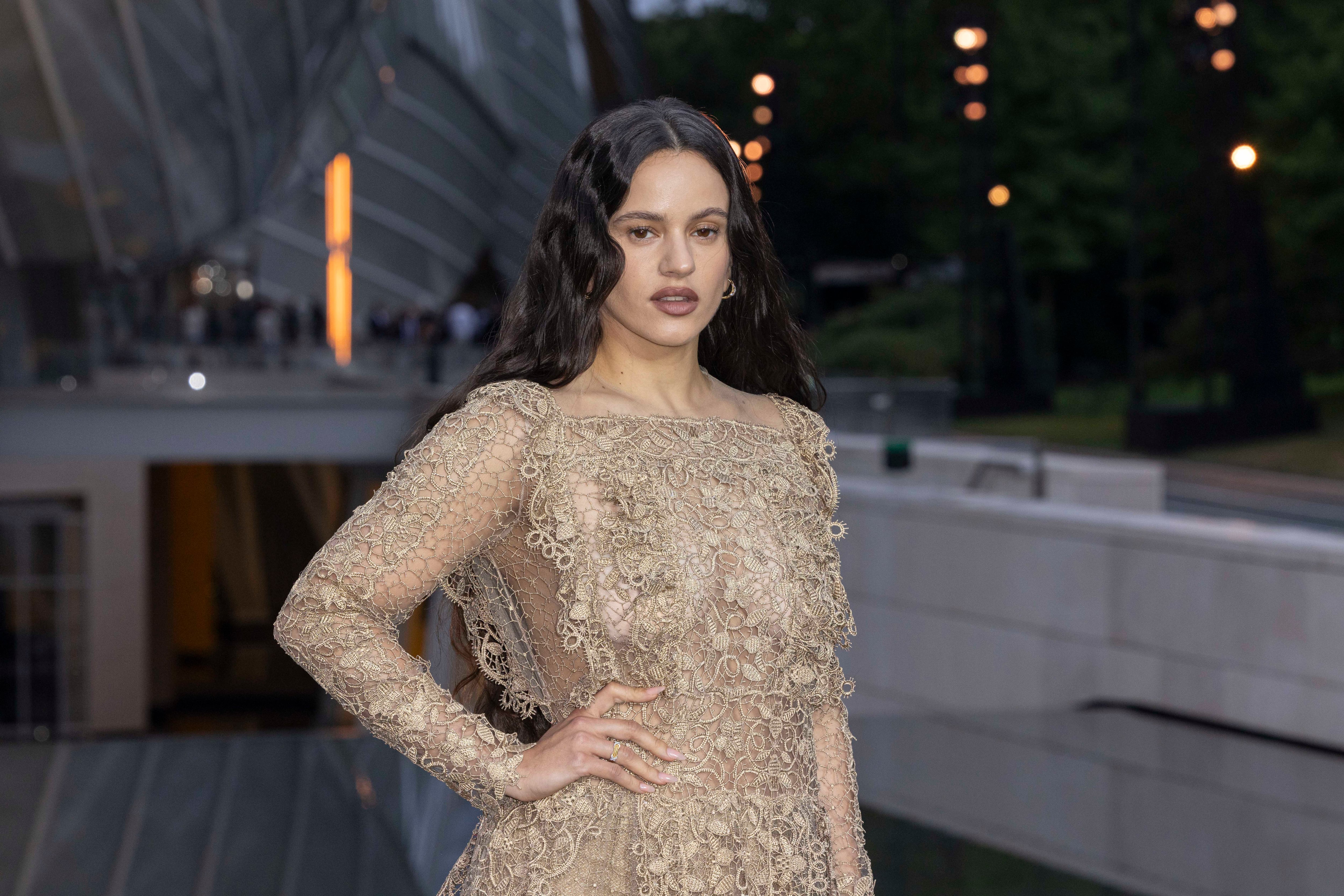 Rosalía en la fiesta previa al inicio de los Juegos Olímpicos de París 2024.