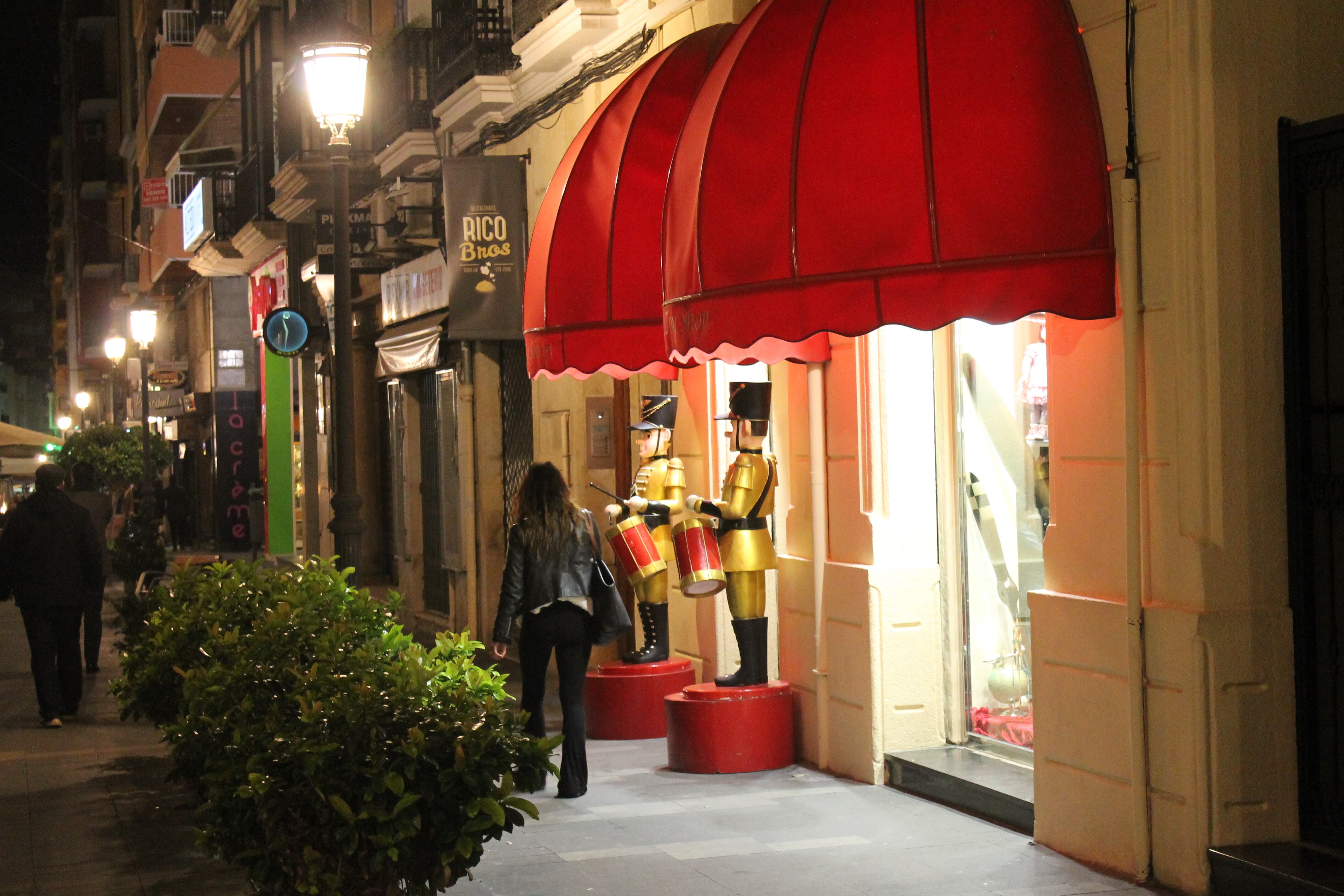 Comercios en el centro de la ciudad de Alicante