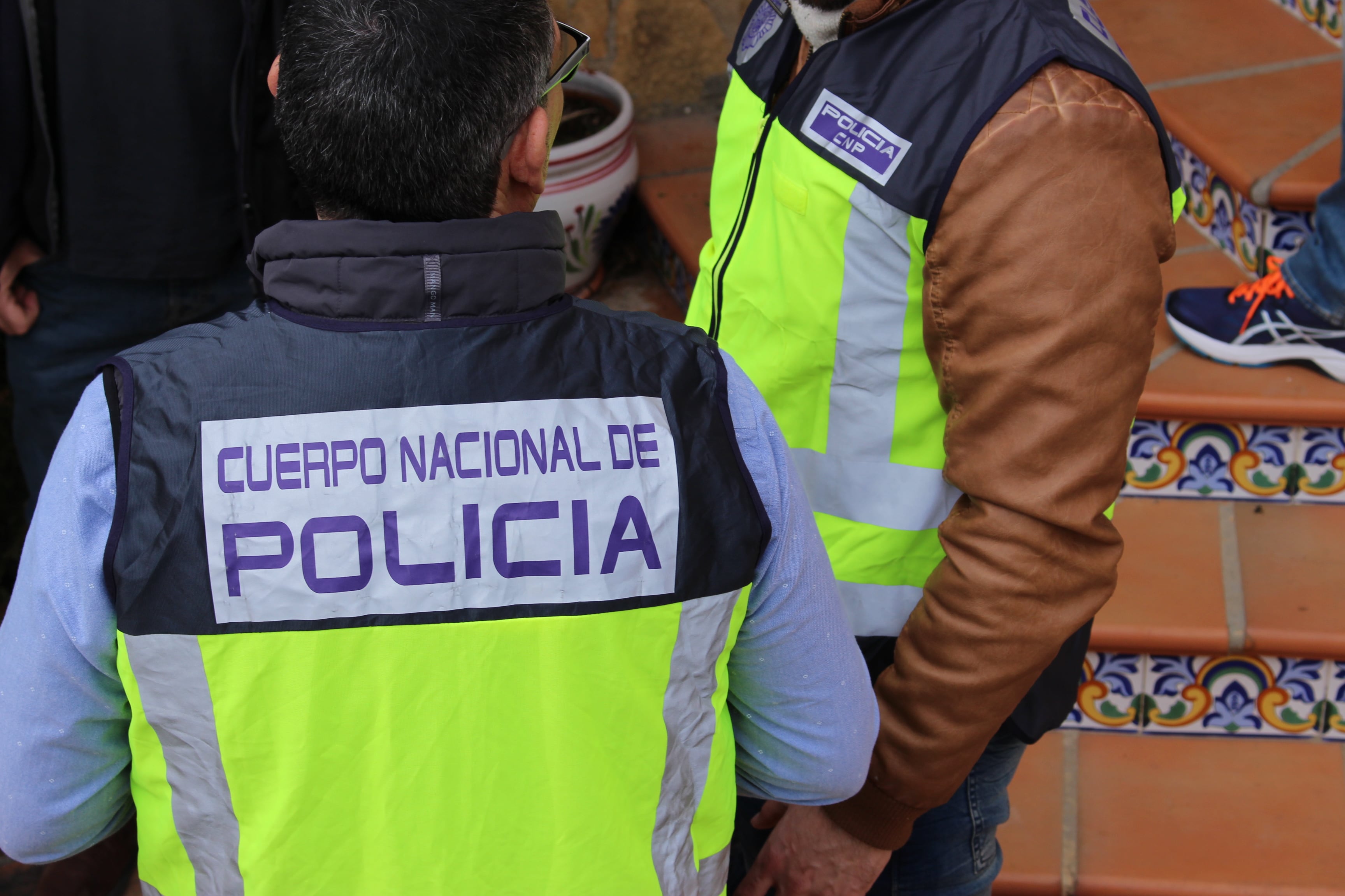 La Policía detiene a seis personas en València que robaban en bares y estancos con el &quot;engaño del infarto&quot;