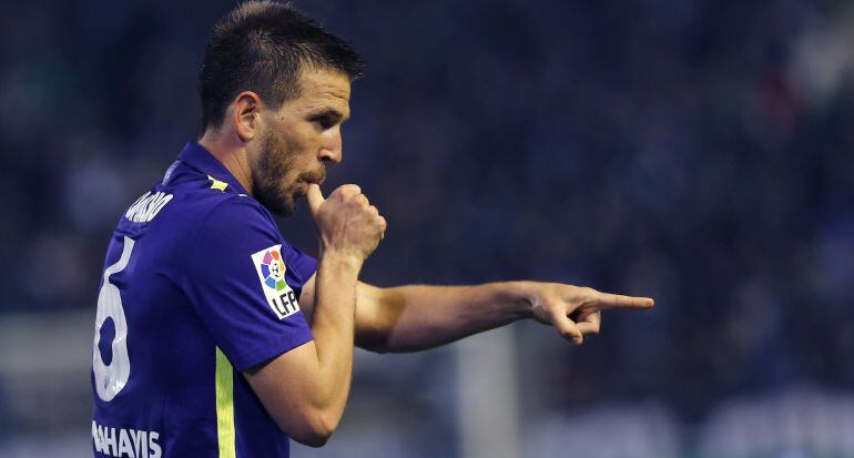 Ignacio Camacho celebra tras marcar ante el Betis