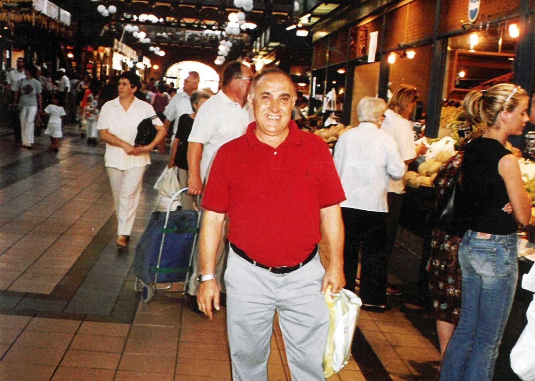 José del Pino en uno de sus periplos por Europa.