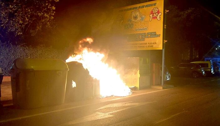 Quema de contenedores anoche en Algeciras