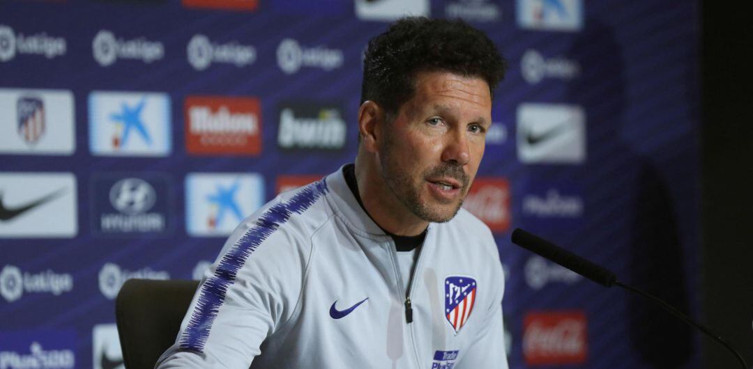 Simeone, durante una rueda de prensa