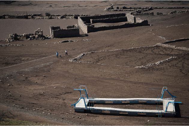 FOTOGALERÍA | Ruinas de Mansilla (en el embalse riojano del mismo nombre) al descubierto.