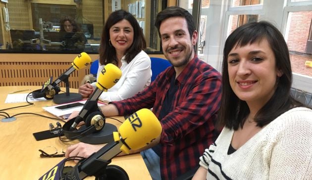 Entrevista a Paqui Imbernón, concejal de Turismo del Ayuntamiento de Mula, acompañada de Carolina y Diego, encargados de dar vida a los Marqueses de Los Vélez durante las celebraciones del Mercado Barroco