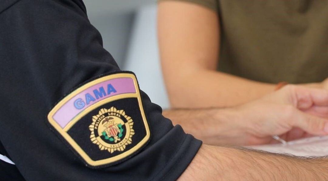 El grupo GAMA de la Policía Local de València está especializado en violencia de género