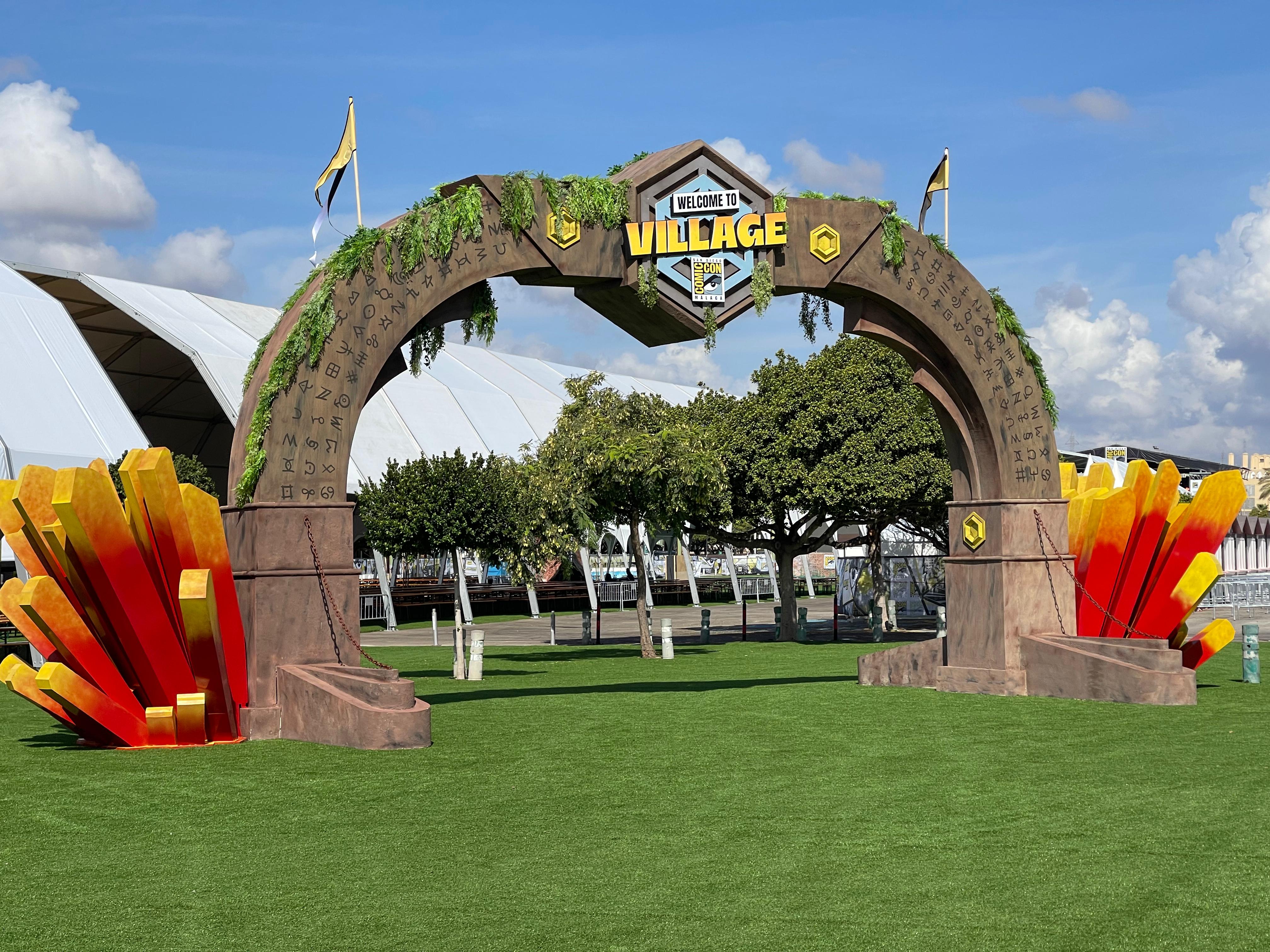 Recinto abierto para la "Village" de la San Diego Comic-Con en el exterior del Palacio de Ferias y Congresos de Málaga (Cadena SER)