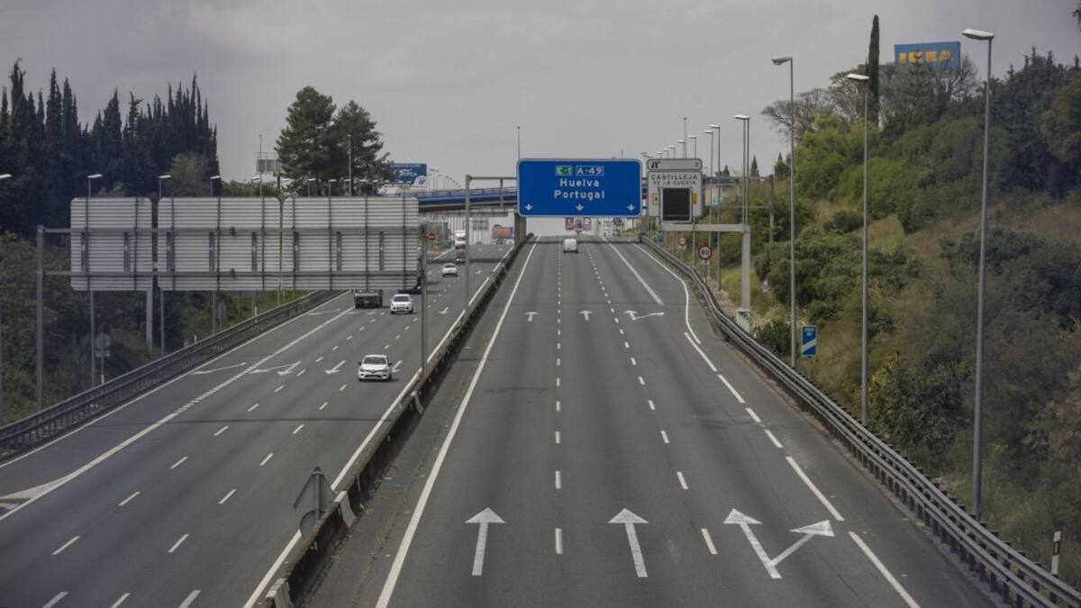 Pere Navarro: "Hemos podido sobrevivir a la pandemia, no lo estropeemos ahora en la carretera"