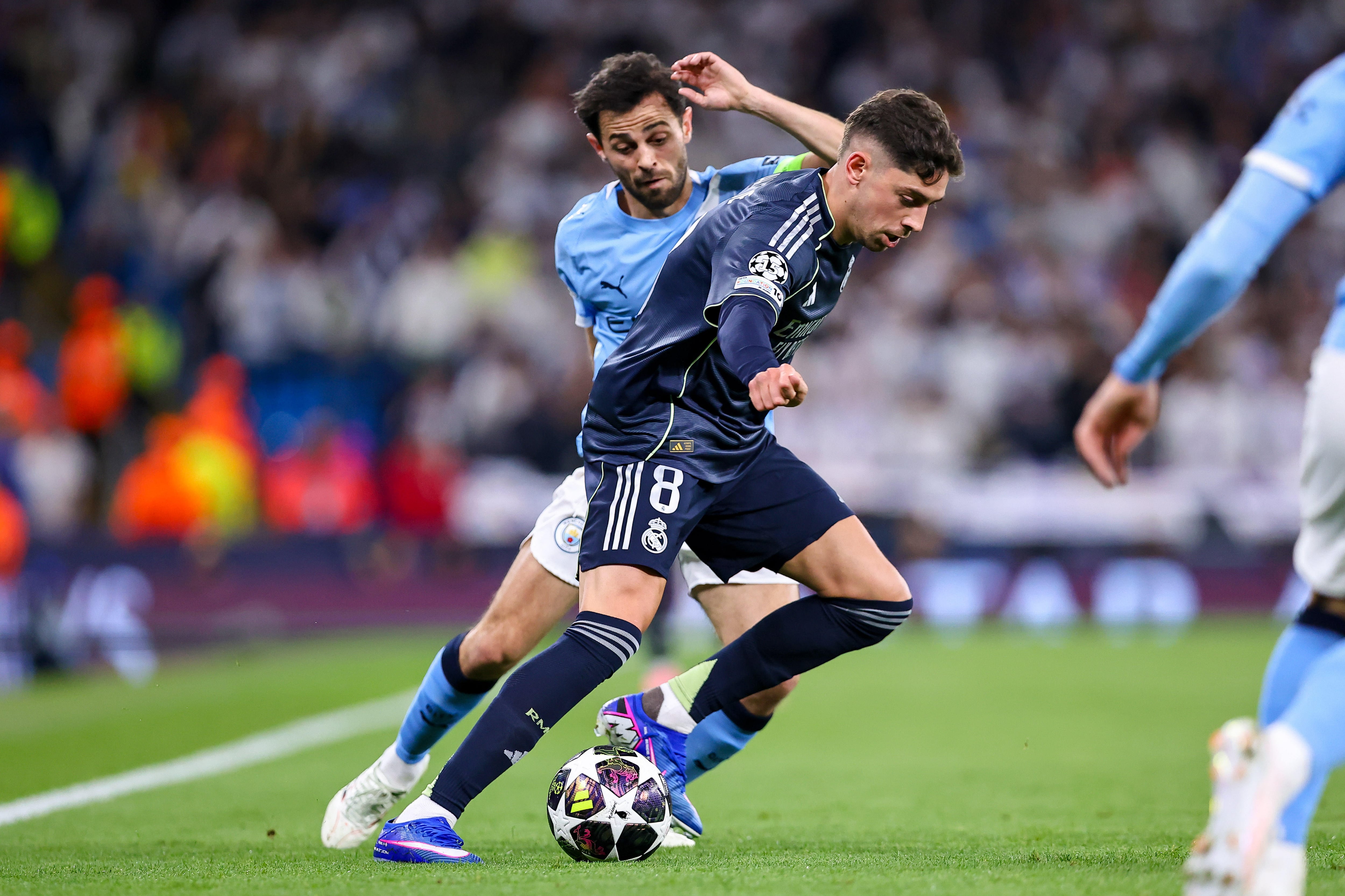 Fede Valverde durante el encuentro en el Etihad