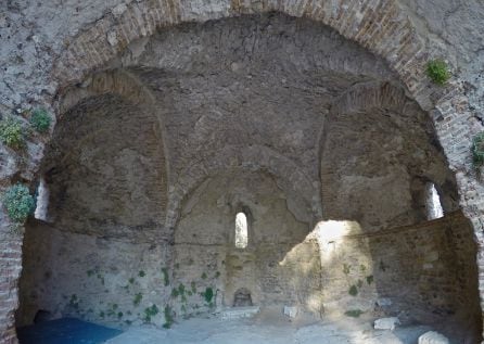 Interior del mausoleo.