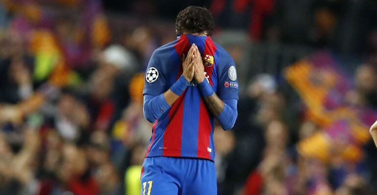 Neymar, abatido tras la eliminación ante la Juventus