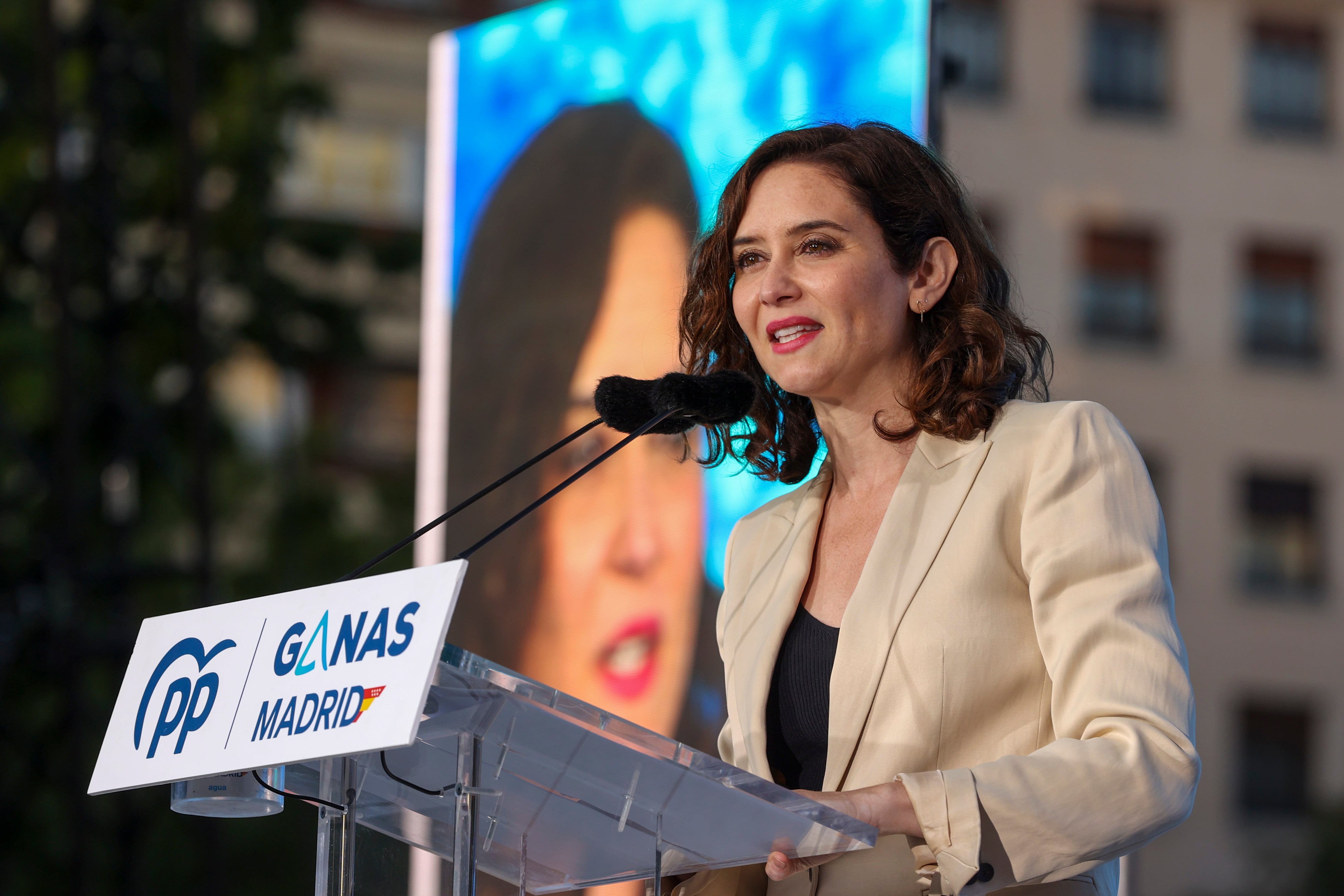 La presidenta de la Comunidad de Madrid, Isabel Díaz Ayuso, participa este jueves en Madrid en el acto de apertura de campaña del Partido Popular de Madrid. EFE/Kiko Huesca