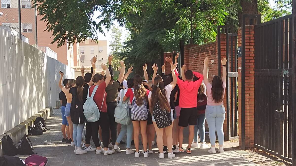 Rocío Bejínez, vicepresidenta de la FAMPA Sevilla: 'lo único que hace la junta es poner la climatización adabiática'