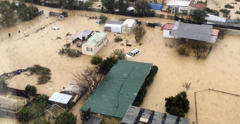 Fotografía aérea facilitada por la Gardia Civil de la zona de Cártama anegada por el agua como consecuencia de las intensas lluvias 