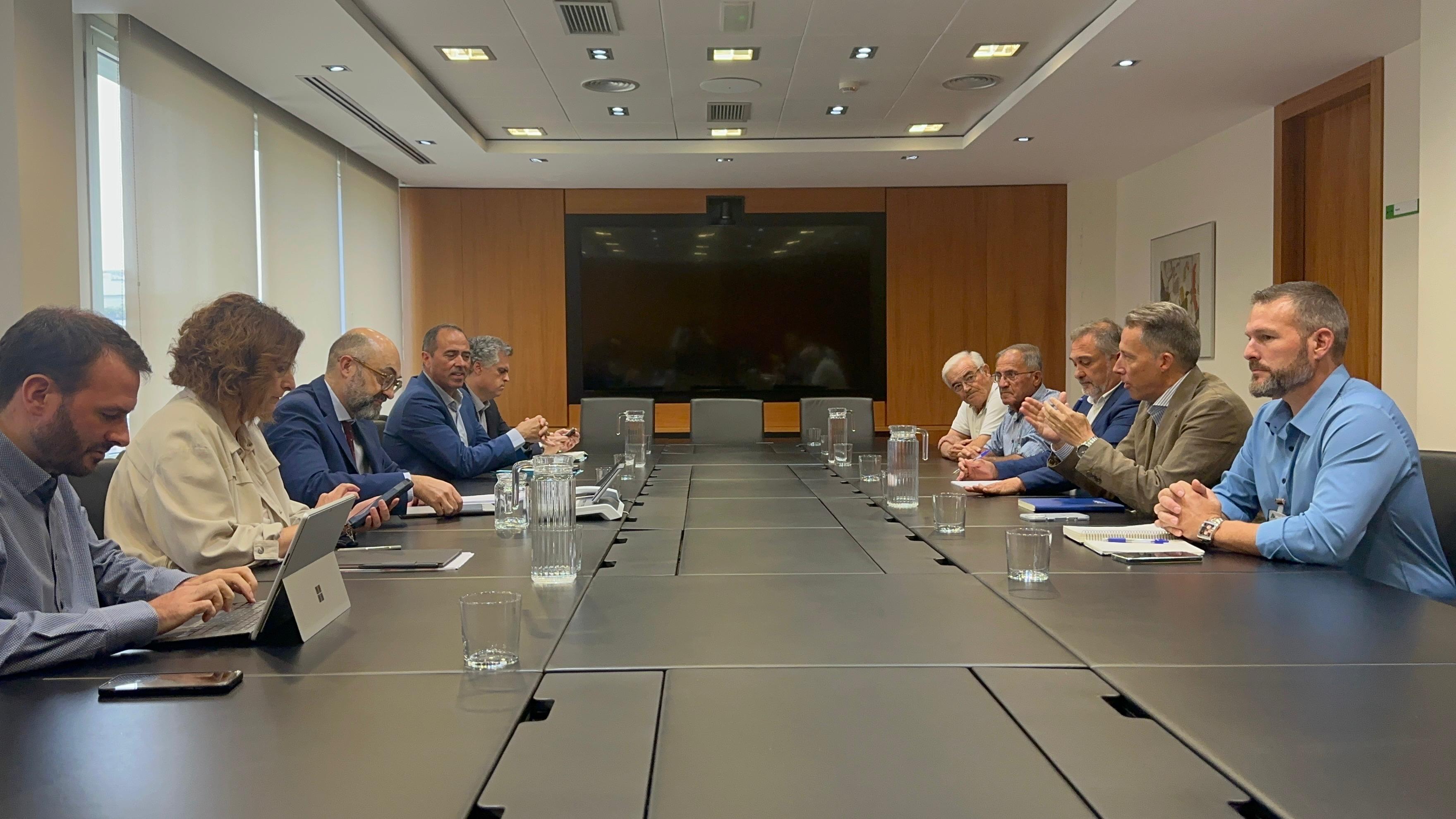 Reunión entre Adif, Ayuntamiento de Lorca y representantes vecinales