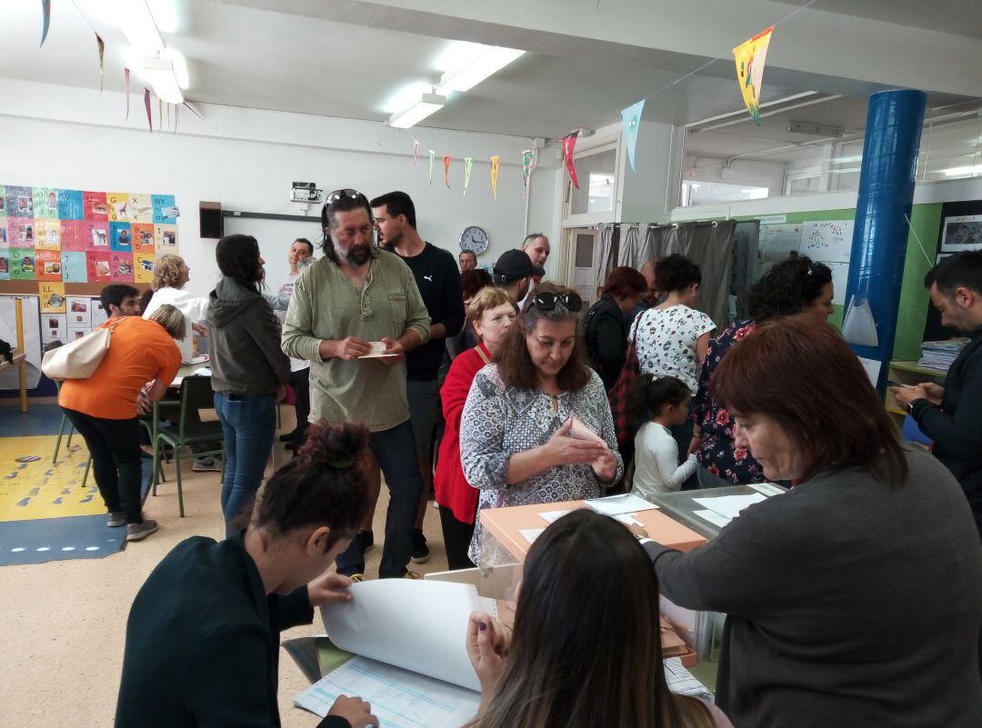 Imagen del colegio electoral de Can Cantó, en Vila