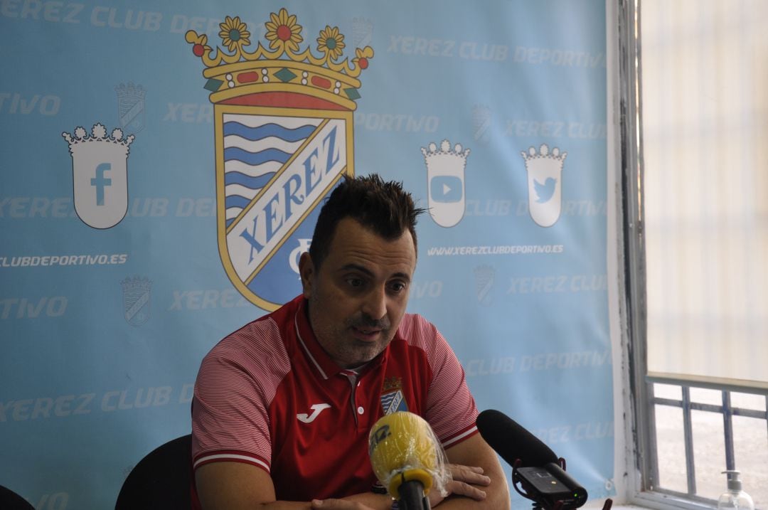 Joaquín Poveda entrenador del Xerez CD