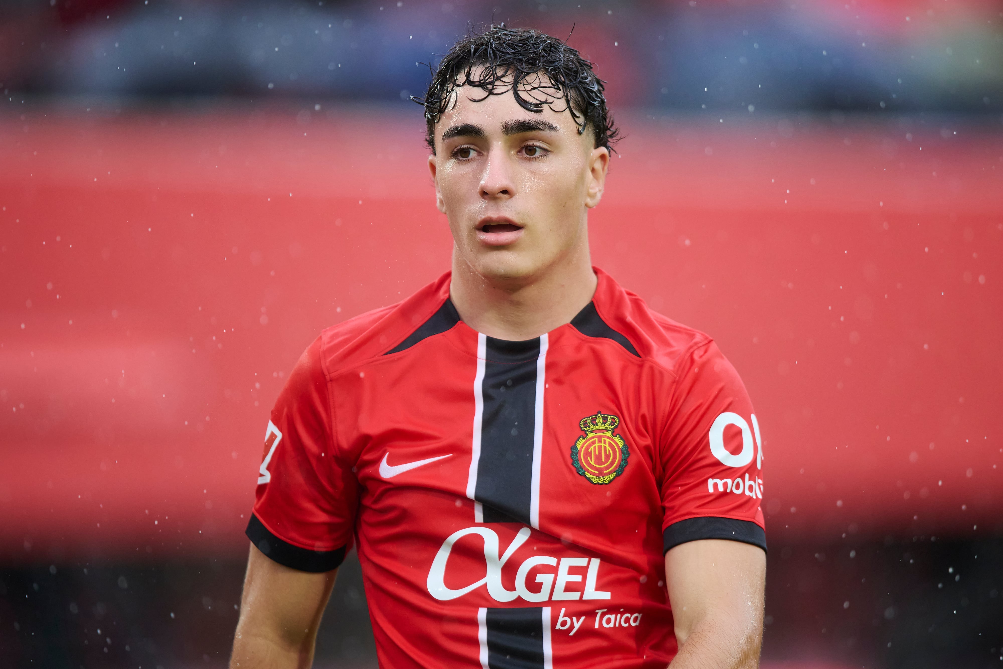 MALLORCA, SPAIN - OCTOBER 26: Jan Virgili of RCD Mallorca looks on during the LaLiga EA Sports match between RCD Mallorca and Levante UD at Estadio de Son Moix on October 26, 2025 in Mallorca, Spain. (Photo by Cristian Trujillo/Quality Sport Images/Getty Images)
