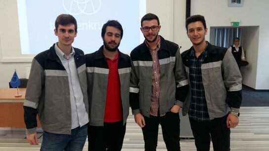 4 de los jóvenes que ya se forman en la empresa ThyssenKrupp