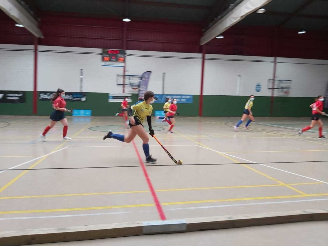 Este sábado día 2 de enero, en el Polideportivo de Oira, se celebrará el Triangular de Hockey Sala Femenino y entrega de los Trofeos Copa Diputación de Ourense