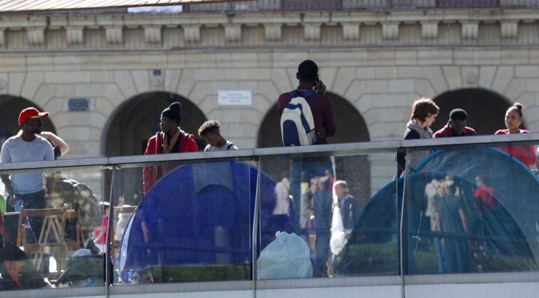 Grupo de migrantes en Irun