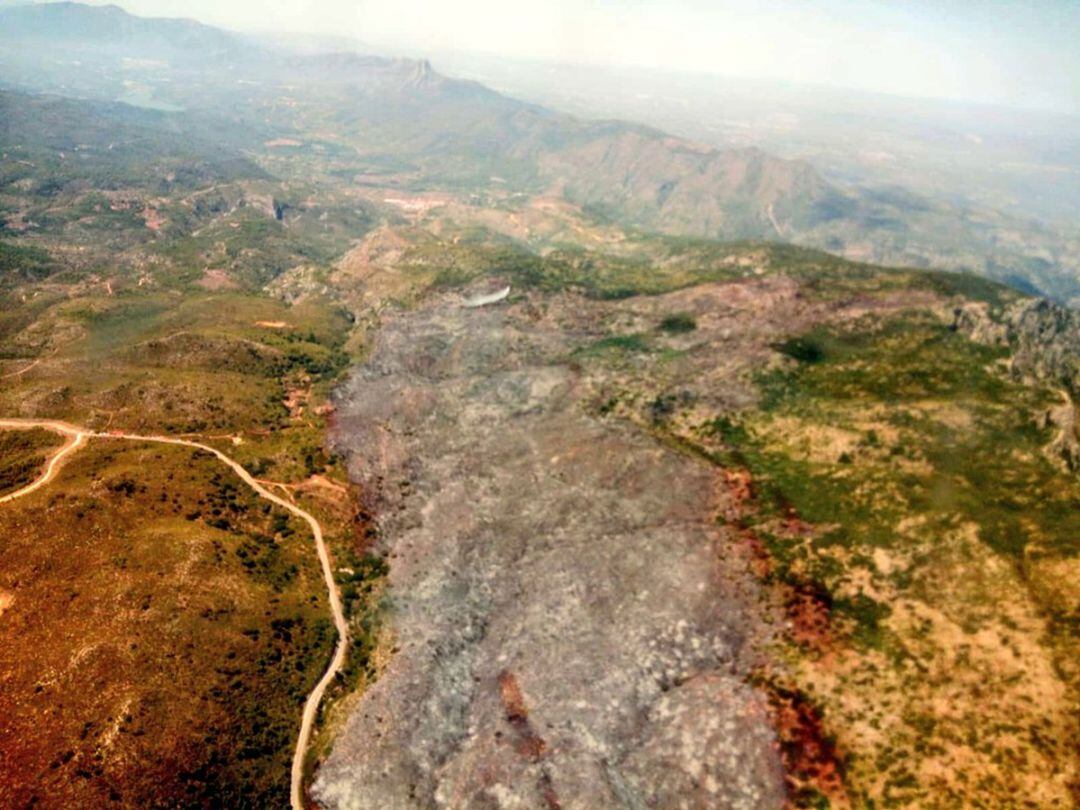 Incendio forestal en Vall de Gallinera
