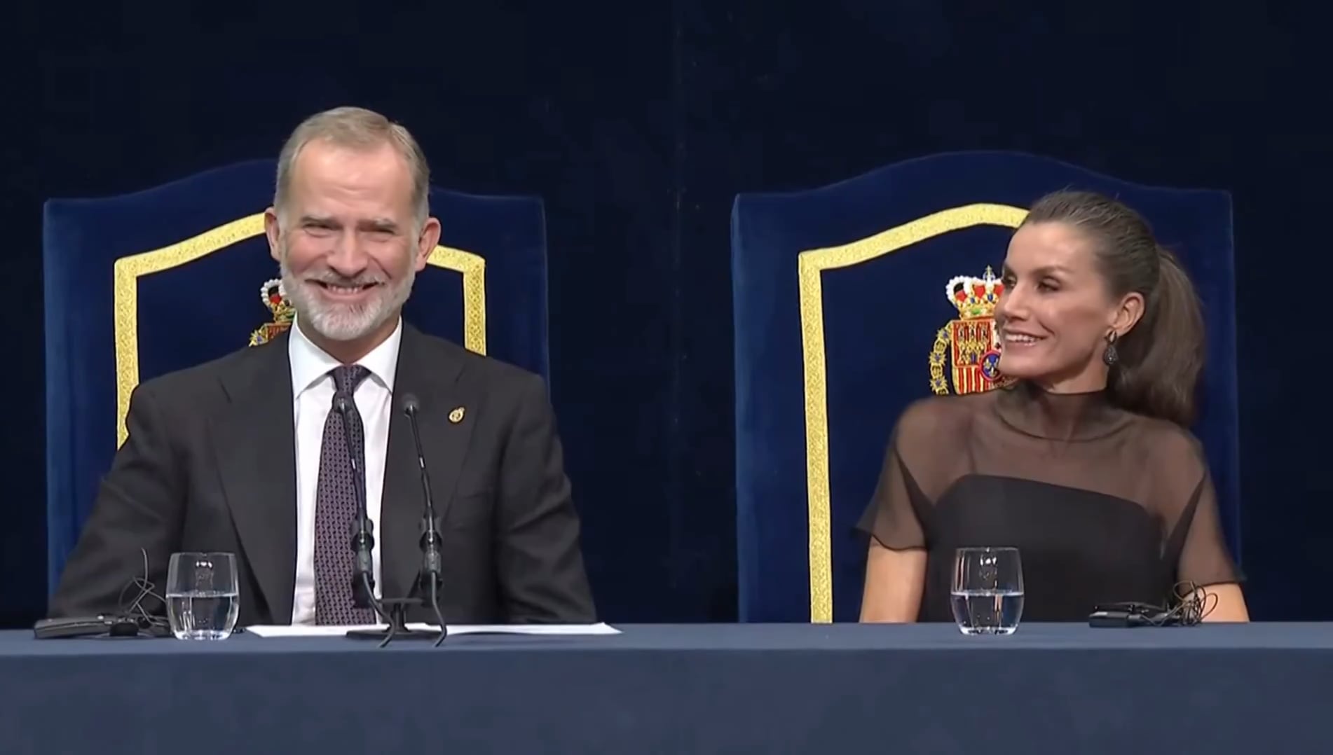 La broma de Leonor a Felipe VI en los Premios Princesa de Asturias: "Aún siendo hija de un 'boomer'..."
