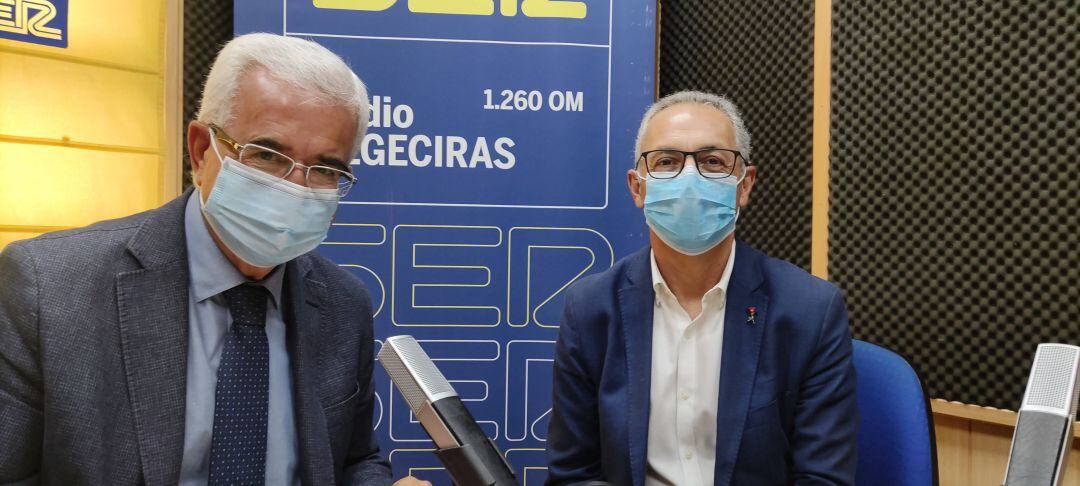 Manuel Jiménez Barrios junto al presidente de la Mancomunidad Juan Lozano.