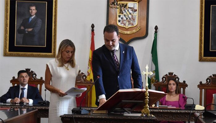 Juan Ramón Valdivia, durante su toma de posesión como alcalde de Priego