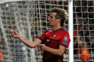 Portugal&#039;s Fabio Coentrao celebrates his goal against Serbia during their Euro 2016 qualifier soccer match at Luz stadium in Lisbon March 29, 2015. REUTERS/Rafael Marchante