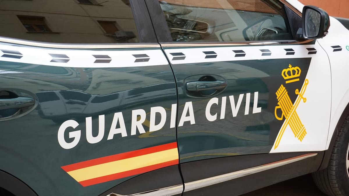 Rescatan a dos personas del incendio de su vivienda en Mijas