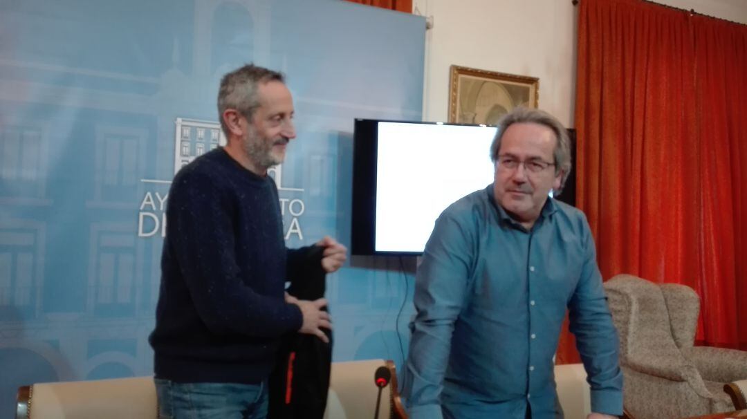 Romualdo Fernández y Francisco Guarido en la sala de prensa del Ayuntamiento de Zamora