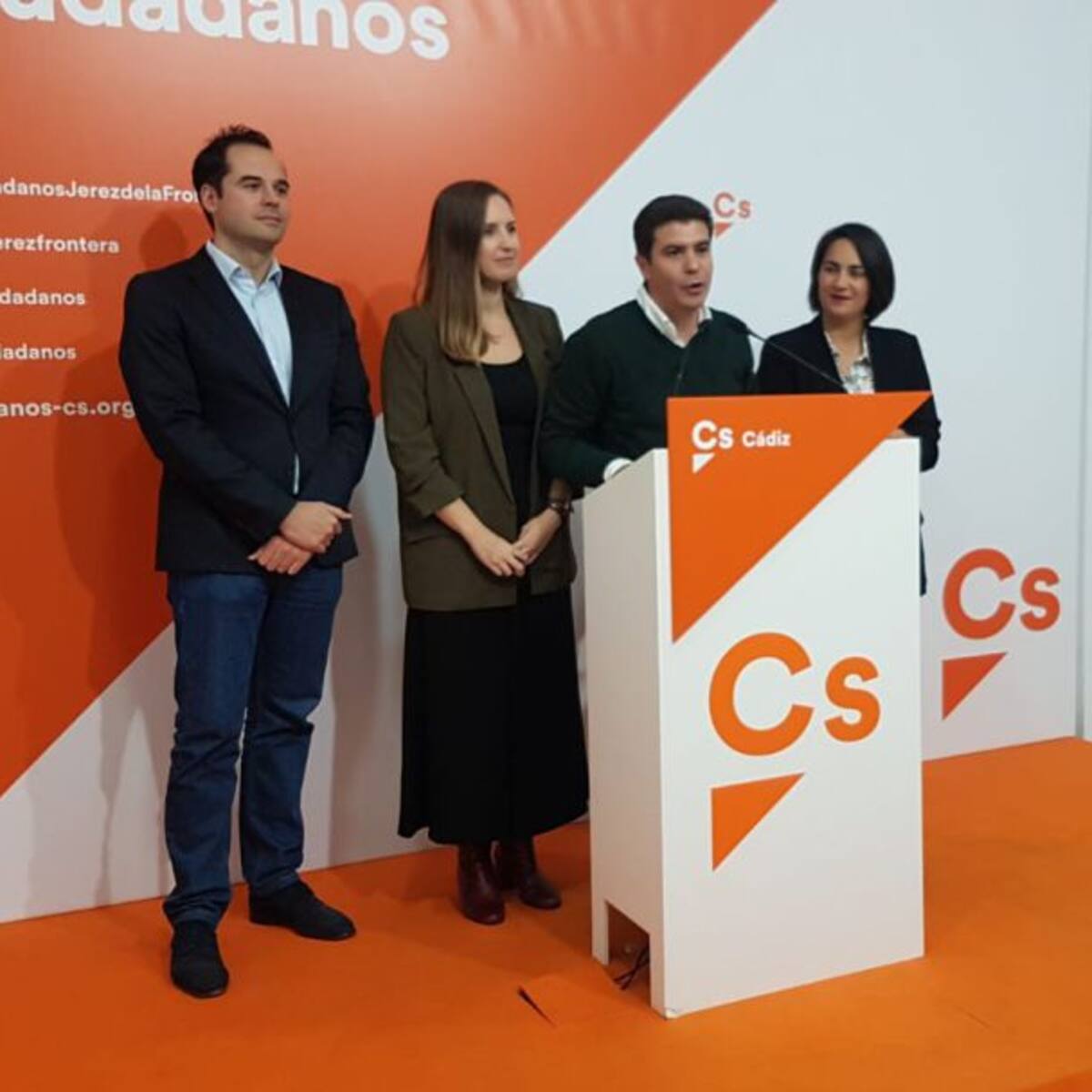El PSOE vence en la provincia, pero la derecha gana