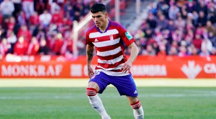 Jonathan Silva, durante un partido disputado con el Granada